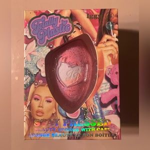 New sold out everywhere totally plastic iggy beauty sponge and case
